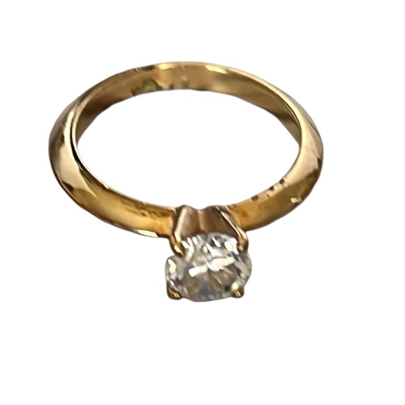 Gold Tone CZ Round Cut Ring. Size 6.25. Pre Owned - Picture 2 of 2